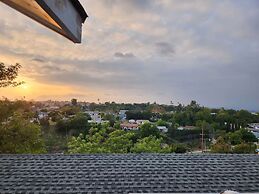 Monterey Park Retreat: Spectacular Views & Comfort