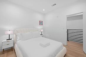 Not Affected by the Fire/modern Spacious Home With Parking & Fully Equ