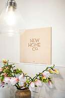 Chic Modern Retreat With Stunning Views 1360 Sqft