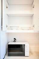 Chic Modern Retreat With Stunning Views 1360 Sqft