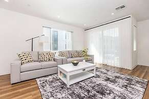 Private Room With Shared Bathroom