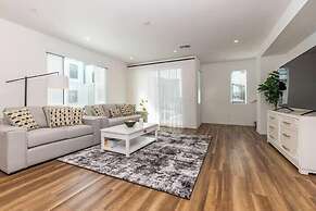 Private Room With Shared Bathroom