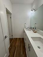 Private Room With Shared Bathroom