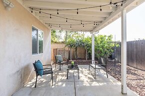 Elegant Retreat Modern Comforts, Prime Location