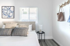 Elegant Retreat Modern Comforts, Prime Location