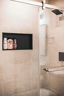 Family Friendly Retreat w Luxury Amenities