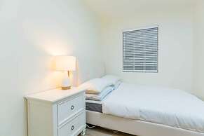 Not Affected by the Fire/elegant Pasadena Retreat Prime Comfort Awaits