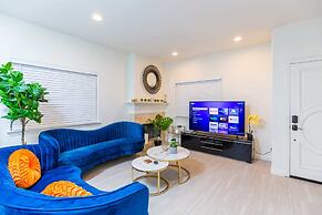Not Affected by the Fire/elegant Pasadena Retreat Prime Comfort Awaits