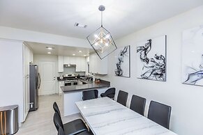 Not Affected by the Fire/elegant Pasadena Retreat Prime Comfort Awaits