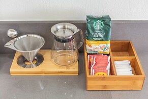 Not Affected by the Fire/elegant Pasadena Retreat Prime Comfort Awaits