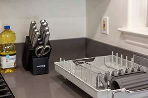 Not Affected by the Fire/elegant Pasadena Retreat Prime Comfort Awaits