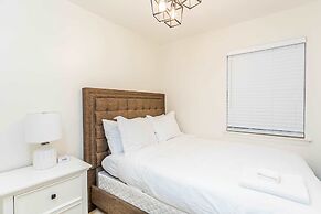 Not Affected by the Fire/elegant Pasadena Retreat Prime Comfort Awaits