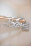 Not Affected by the Fire/spacious Modern Retreat w Luxury Amenities & 