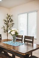 Not Affected by the Fire/spacious Modern Retreat w Luxury Amenities & 