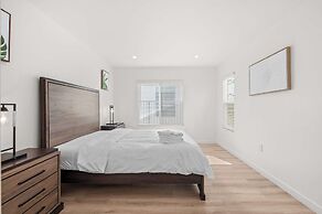 Not Affected by the Fire/spacious Modern Retreat w Luxury Amenities &