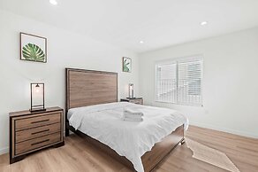 Not Affected by the Fire/spacious Modern Retreat w Luxury Amenities &