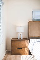 Not Affected by the Fire/spacious Modern Retreat w Luxury Amenities &