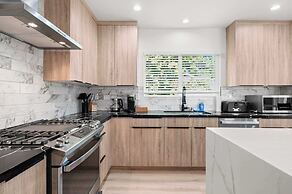 Not Affected by the Fire/spacious Modern Retreat w Luxury Amenities &