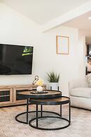 Not Affected by the Fire/spacious Modern Retreat w Luxury Amenities &