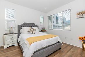 Private Bedroom With Bathroom Central Location