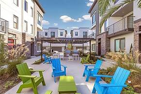 Private Bedroom With Bathroom Central Location