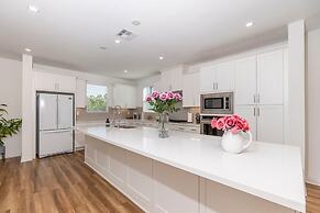 Private Bedroom With Bathroom Central Location