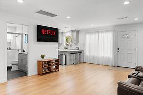 Comfy Retreat With Yard & Cozy Interiors