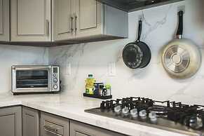 Comfy Retreat With Yard & Cozy Interiors