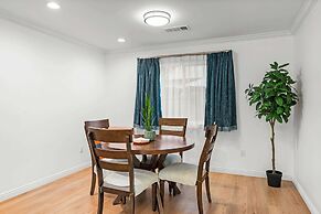 Comfy Retreat With Yard & Cozy Interiors