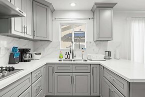 Comfy Retreat With Yard & Cozy Interiors