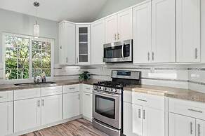 Spacious Retreat w Modern Decor and Private Yard