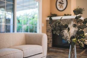 Spacious Retreat w Modern Decor and Private Yard