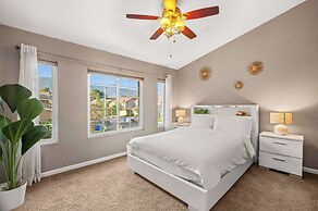 Spacious Retreat w Modern Decor and Private Yard