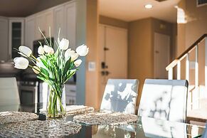 Spacious Retreat w Modern Decor and Private Yard