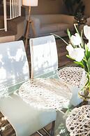 Spacious Retreat w Modern Decor and Private Yard