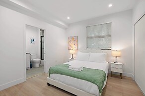 Not Affected by the Fire/modern 5BR Home With Parking, Near LA Attract