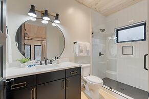 Indoor Pool Hot Tub Firepit Theater All-season Retreat Kings Crown by 