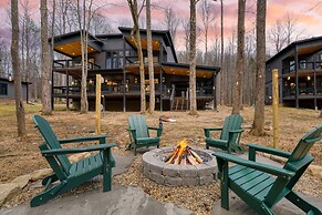 Indoor Pool Hot Tub Firepit Theater All-season Retreat Kings Crown by 