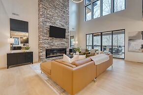 Indoor Pool Hot Tub Firepit Theater All-season Retreat Kings Crown by 