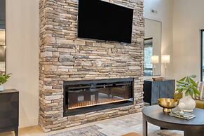 Indoor Pool Hot Tub Firepit Theater All-season Retreat Kings Crown by 