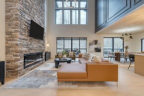 Indoor Pool Hot Tub Firepit Theater All-season Retreat Kings Crown by 