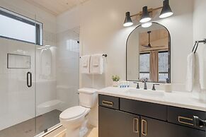 Indoor Pool Hot Tub Firepit Theater All-season Retreat Kings Crown by 