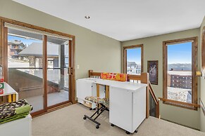 Snow Therapy Chalet Ski In Out & Hot Tub