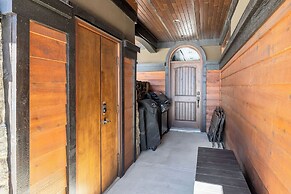 Snow Therapy Chalet Ski In Out & Hot Tub