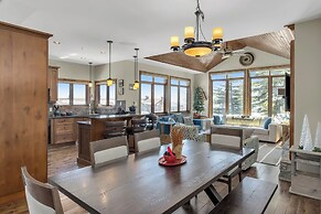 Snow Therapy Chalet Ski In Out & Hot Tub