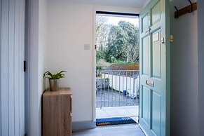 Sandy Steps - 1 Bedroom Apartment - Tenby