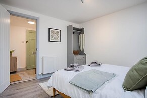 Sandy Steps - 1 Bedroom Apartment - Tenby