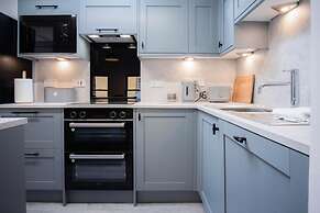 Sandy Steps - 1 Bedroom Apartment - Tenby