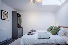 Sandy Steps - 1 Bedroom Apartment - Tenby