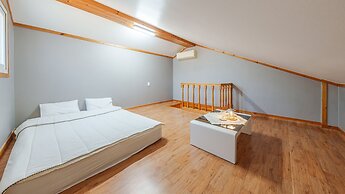 Geoje Come and Stay Pension